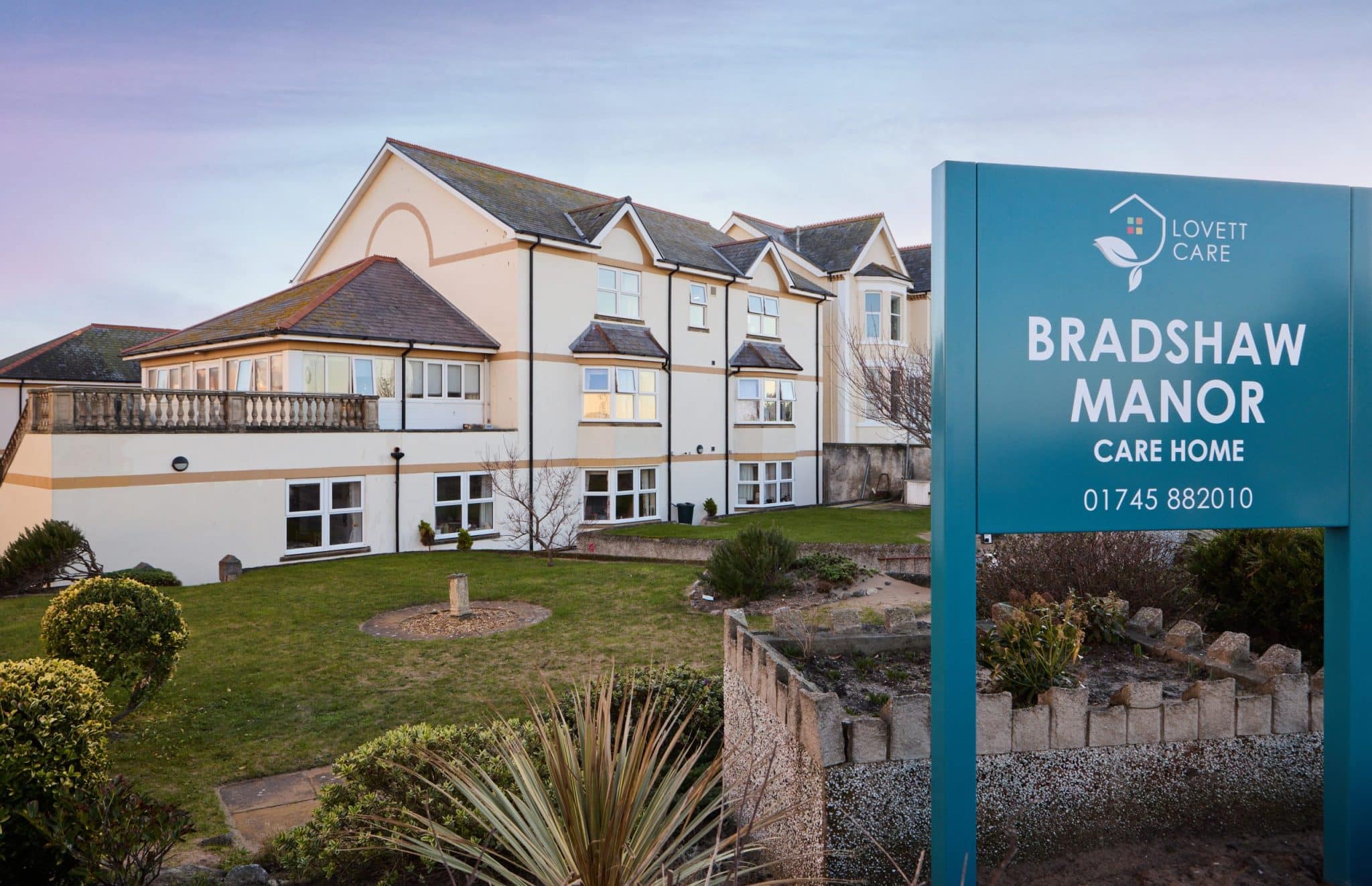 Bradshaw Manor Care home Exterior